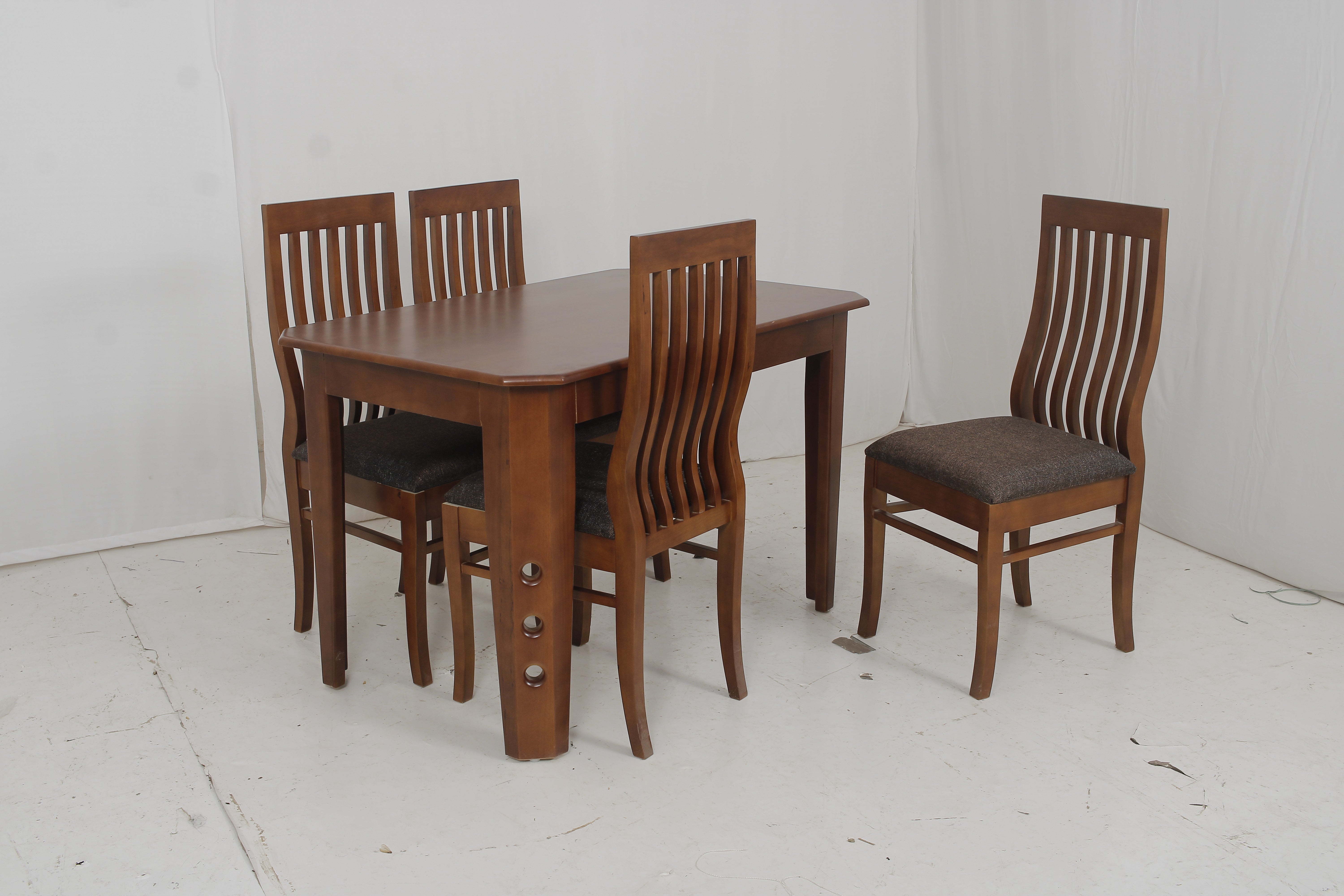 HOLLOW DINING TABLE WITH CHAIR