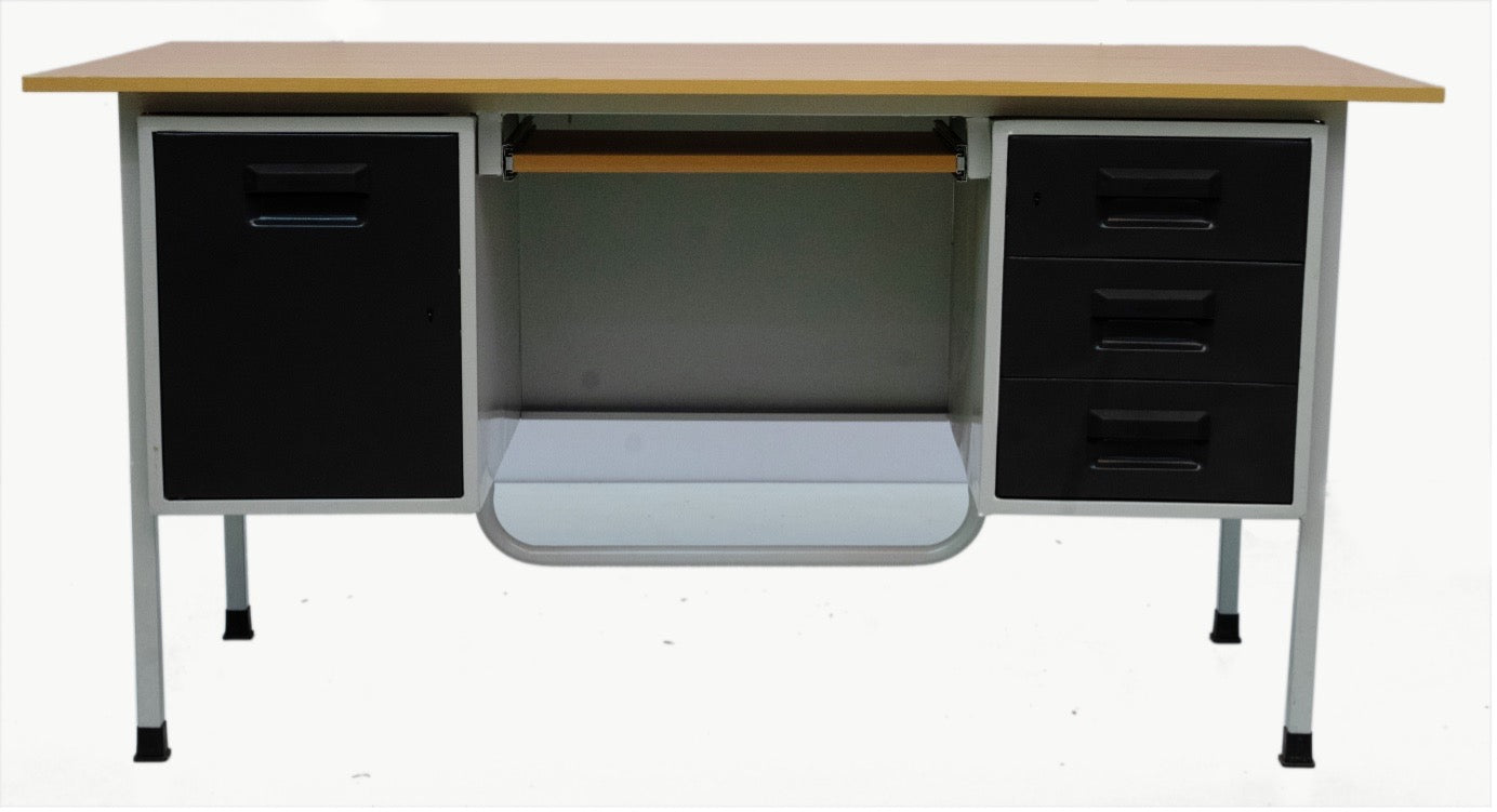 Steel Table With Two Sides Storage SST 4